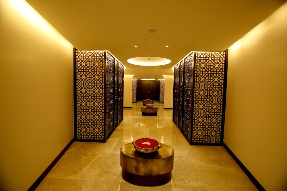 Radisson Blu Coimbatore Buitenkant foto The Jiva Spa at the Taj Mahal Palace, Mumbai